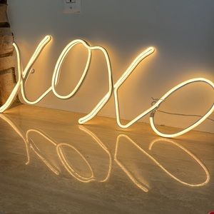 Xoxo pottery barn teen neon light -white - new in box, never been used